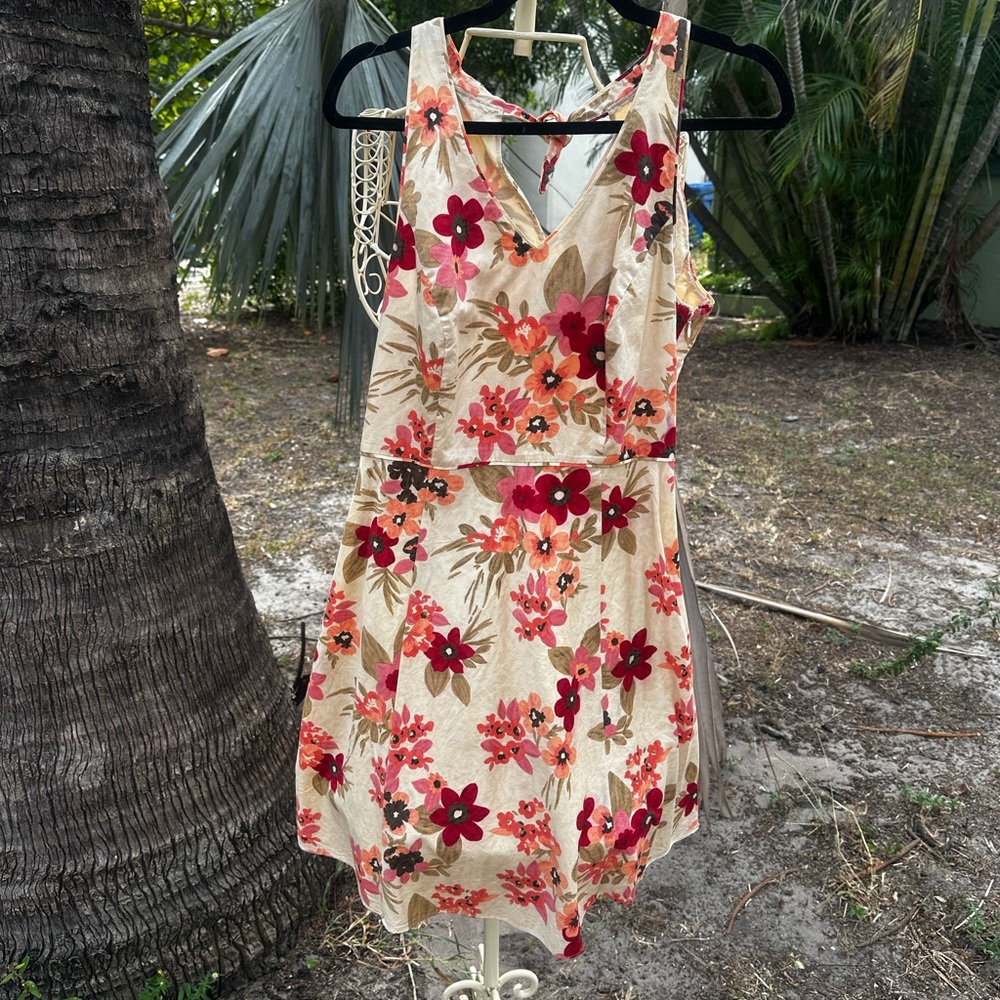 LOFT Floral knee length cotton dress. Spring summer date Feminine tea derby